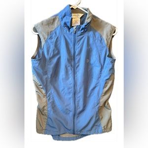 Size L Pearl Izumi women’s biking vest.